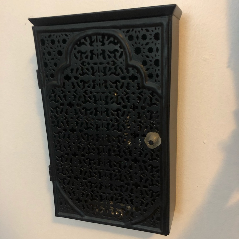 Small wall mounted jewelry box